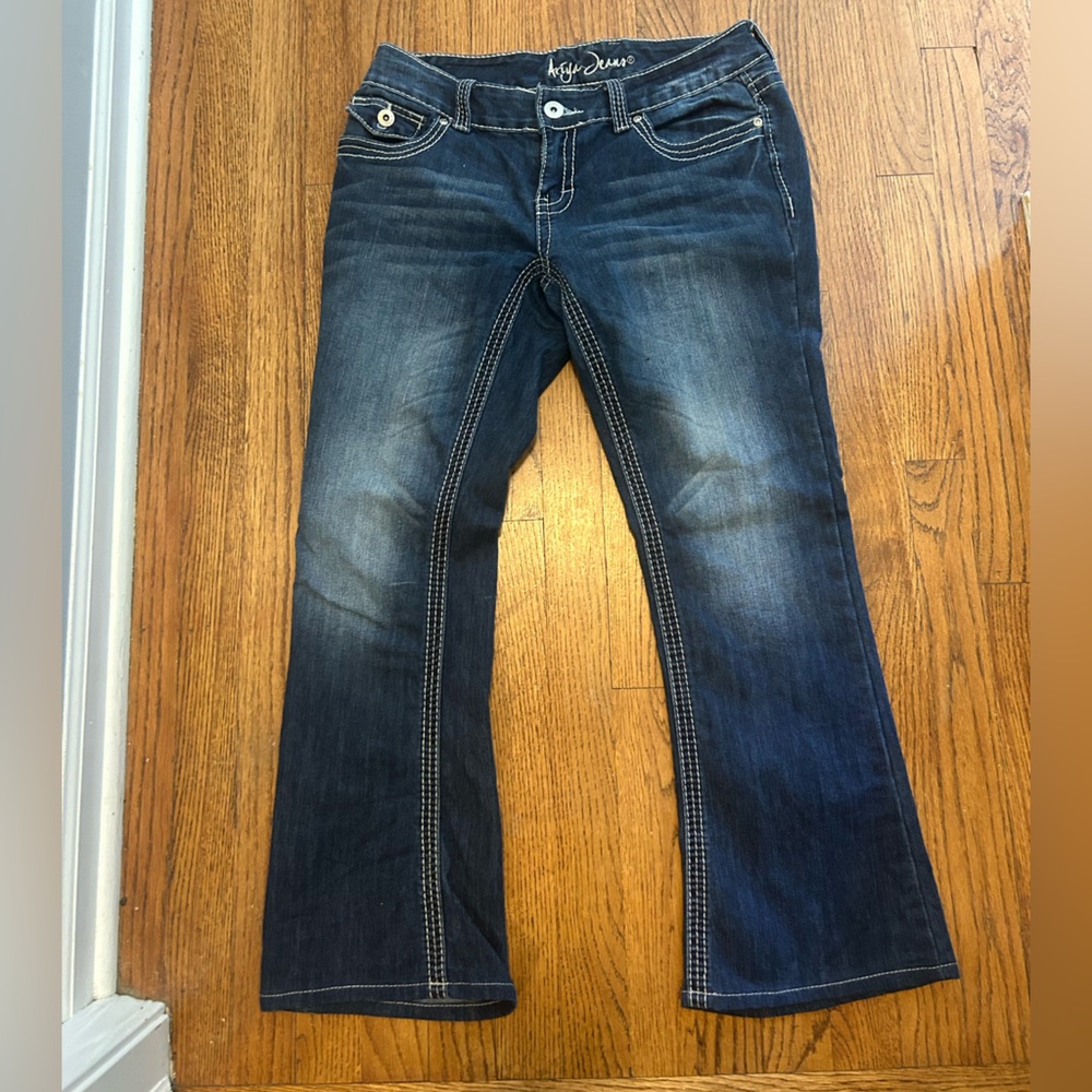 Ariya Women's Dark Blue Jeans